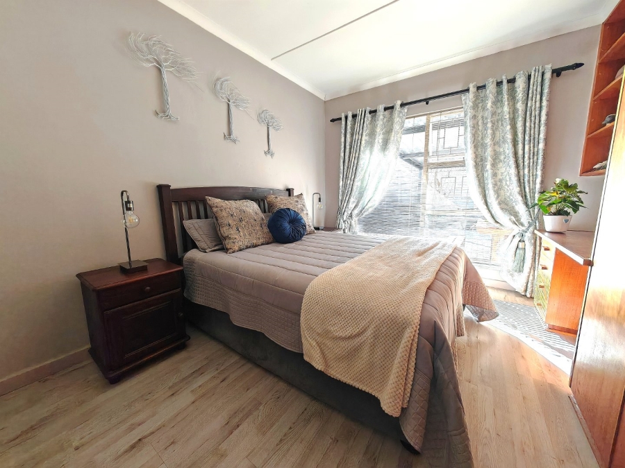 5 Bedroom Property for Sale in Heuwelsig Free State
